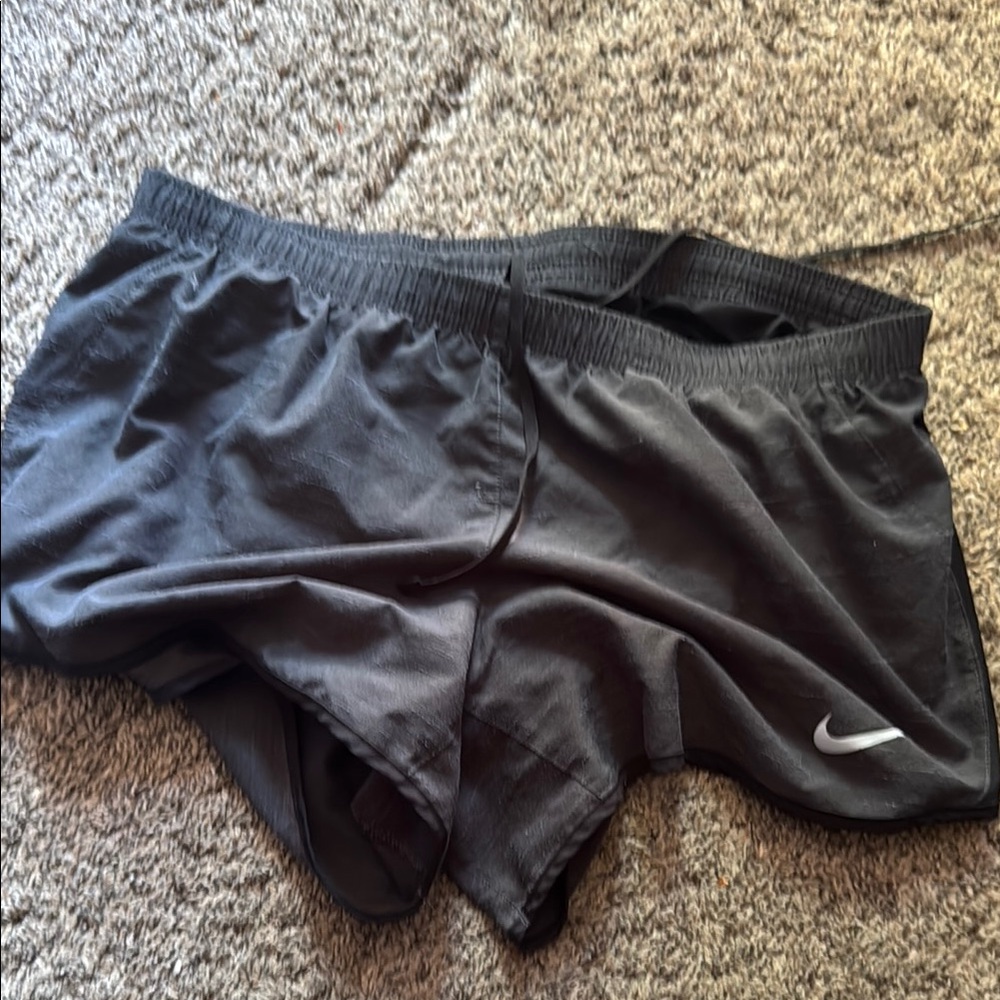Nike Black Athletic Shorts Moisture-Wicking Performance